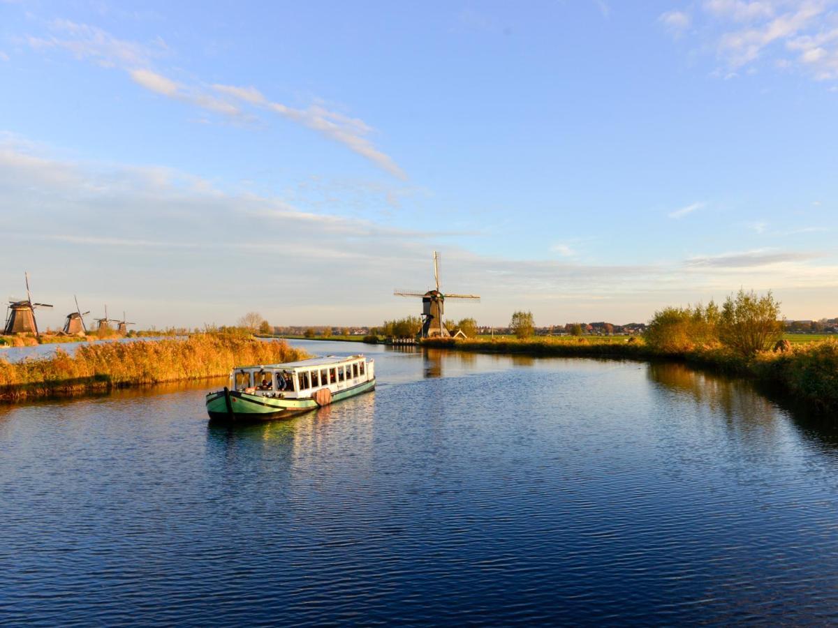 B & B Meet The Dutch Ridderkerk Bagian luar foto